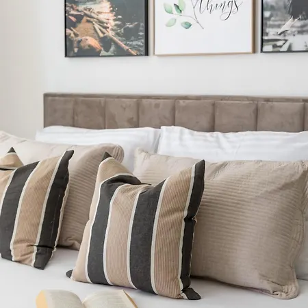 Boutique Soft Tones With Balcony And Secured Garage * Split