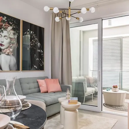 Boutique Soft Tones With Balcony And Secured Garage